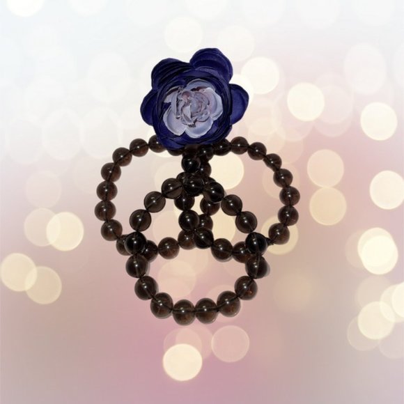 methyst and Faceted Clear Quartz with Hello Kitty Charm - Picture 1 of 1